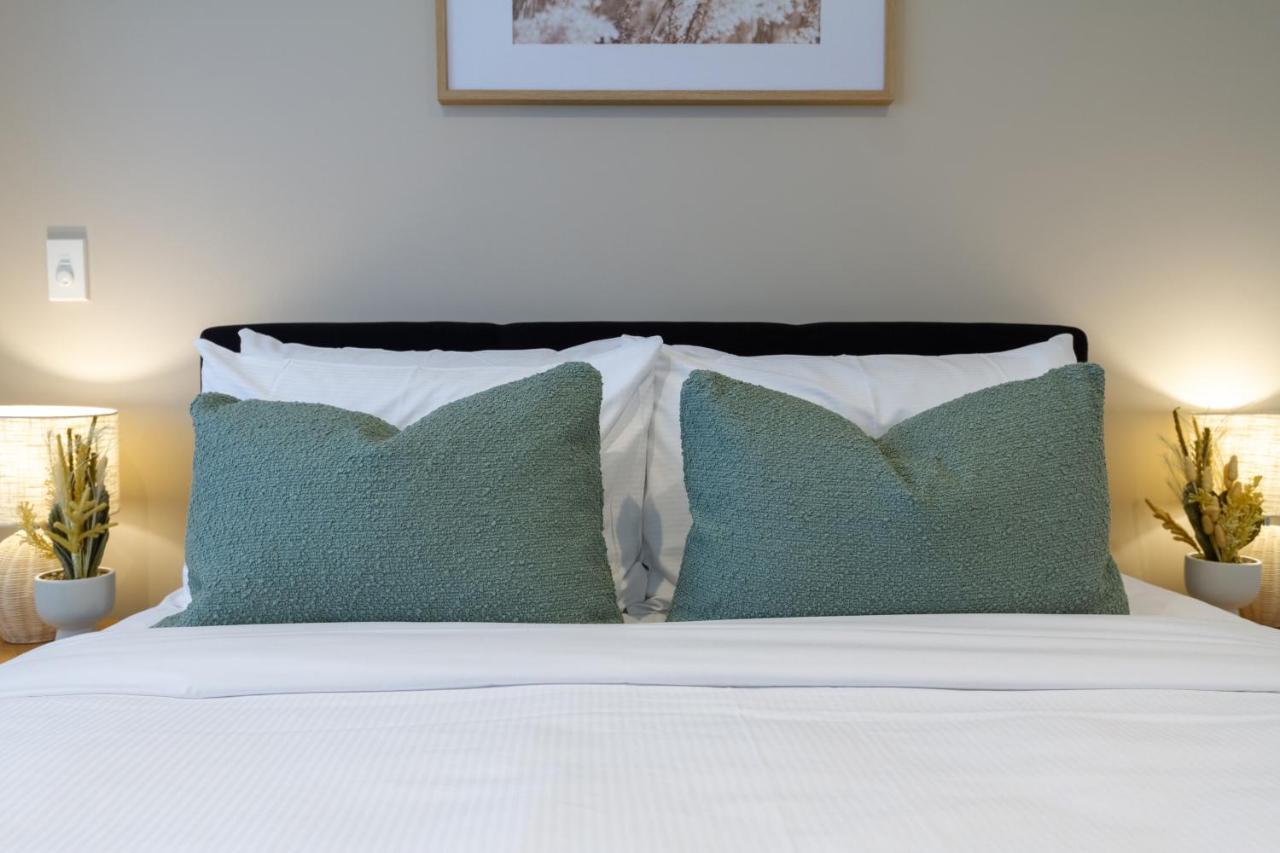 In The Heart Of It All: 2 Bed Cbd Townhouse クライストチャーチ エクステリア 写真