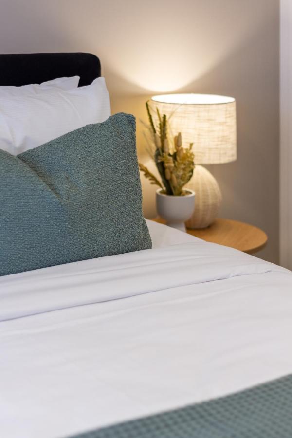 In The Heart Of It All: 2 Bed Cbd Townhouse クライストチャーチ エクステリア 写真