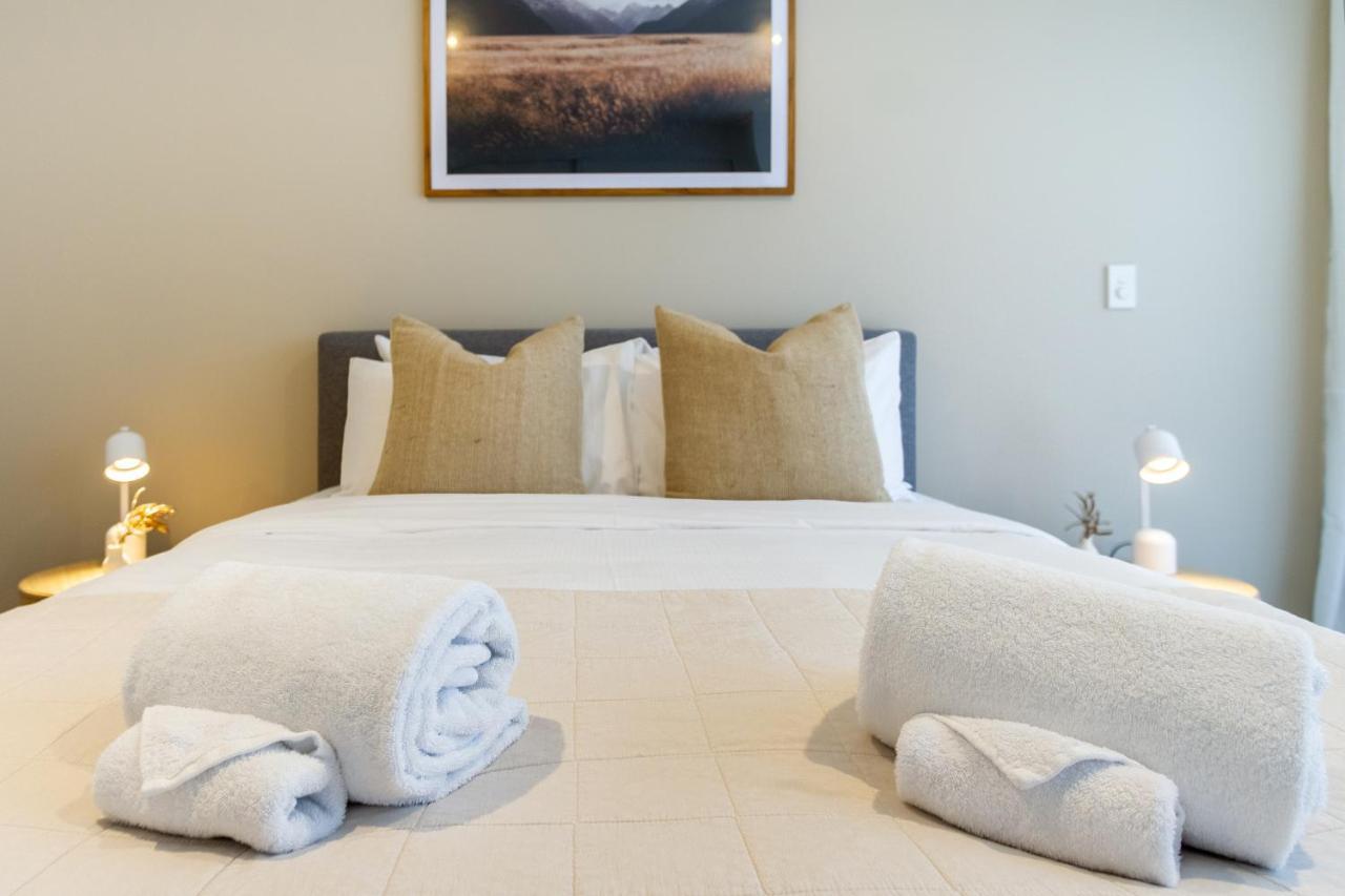 In The Heart Of It All: 2 Bed Cbd Townhouse クライストチャーチ エクステリア 写真